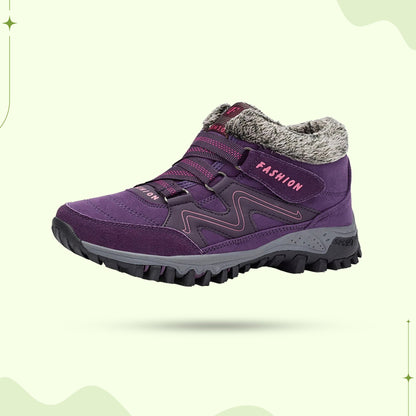Women's fur-lined winter walking and trekking shoes