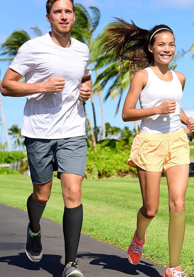 Zippered compression socks easy-on for nurses and runners
