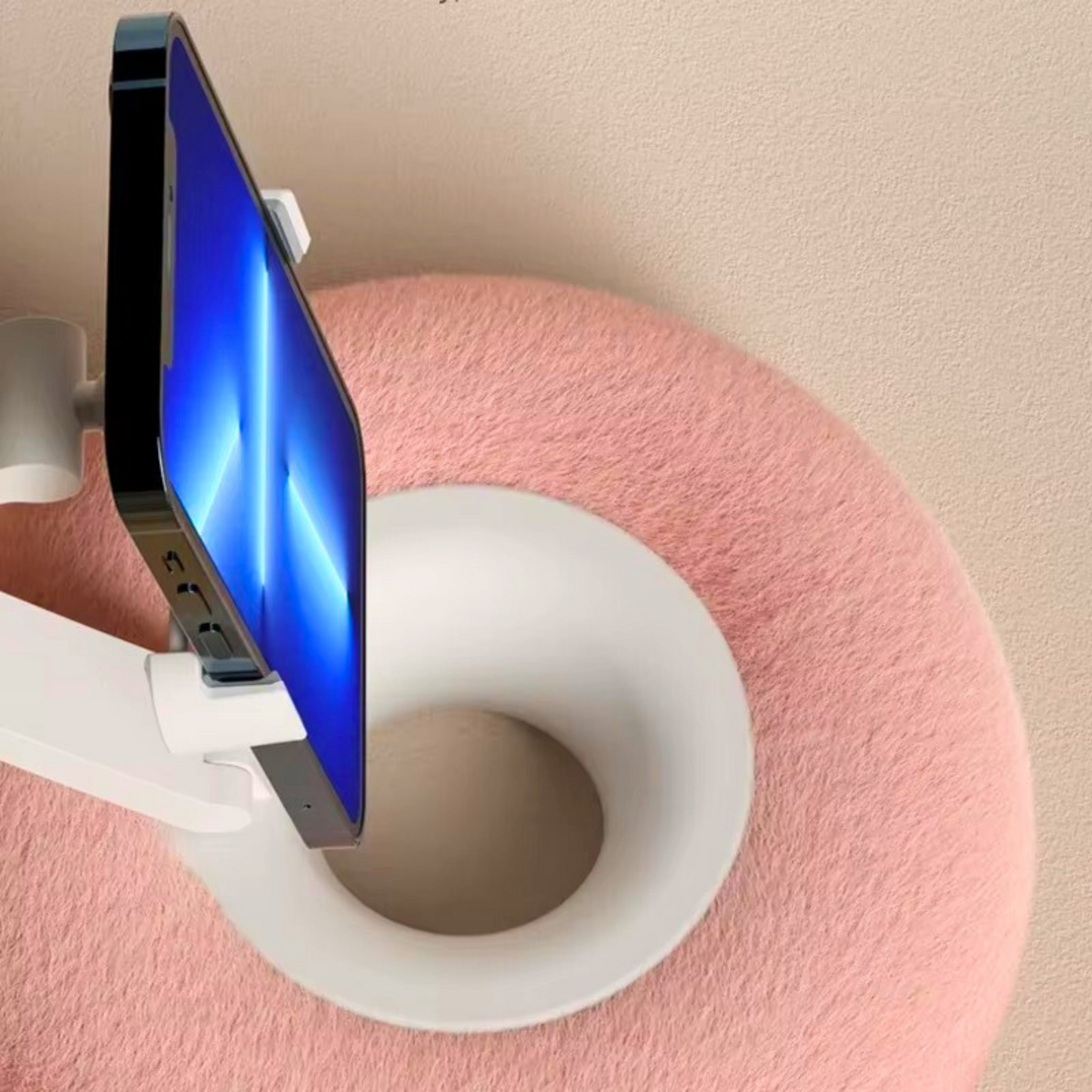 Adjustable mobile phone holder pillow hands-free cushion