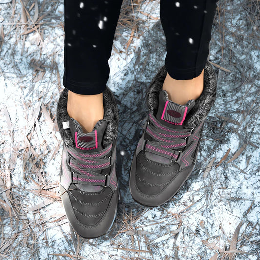 Women's fur-lined winter walking and trekking shoes