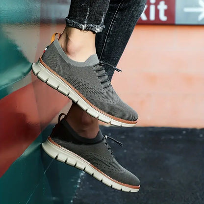Men's lightweight stretch lace-up breathable shoes