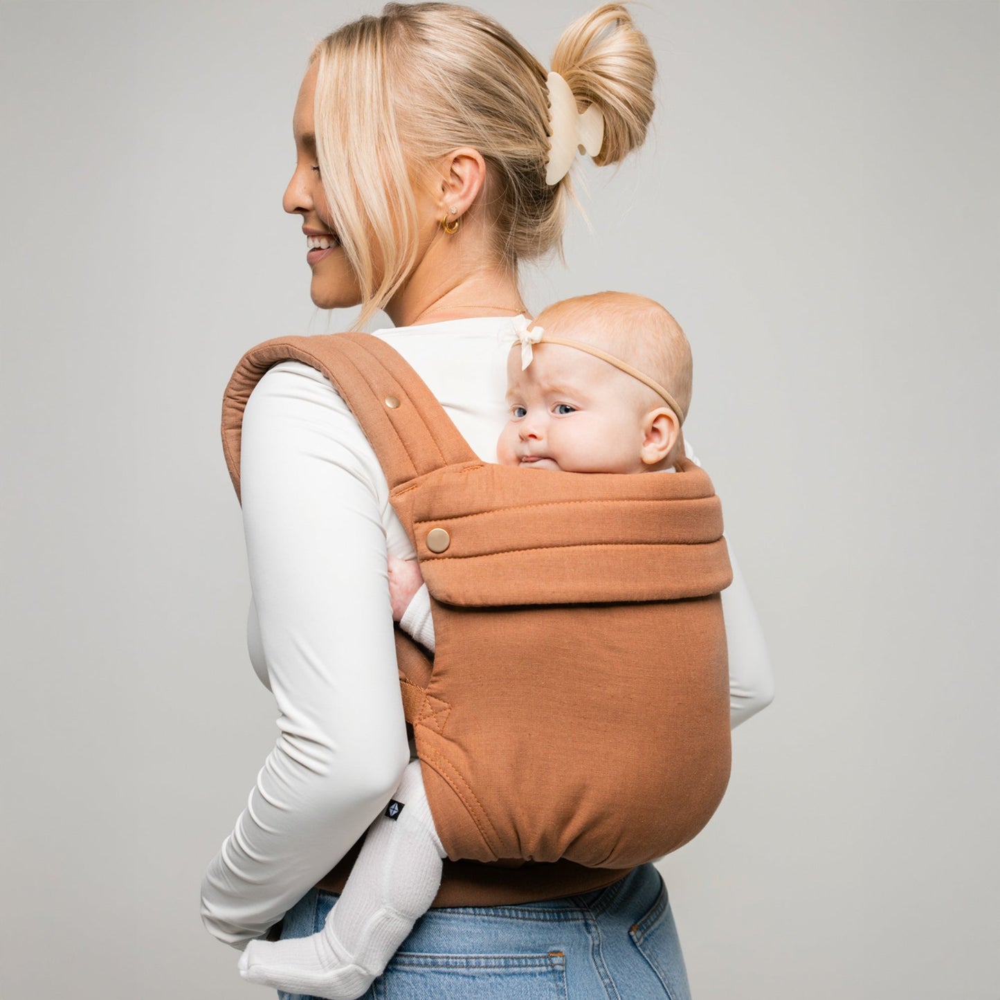 Classic ergonomic baby carrier for newborn to toddler