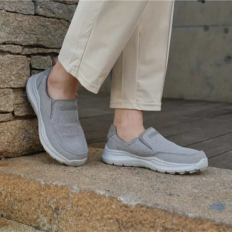 Men's slip-on canvas loafers breathable walking sneakers