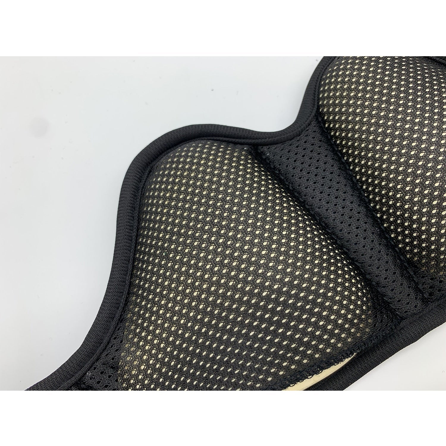 Adjustable inguinal hernia support belt with removable compression pads
