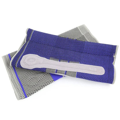 Adjustable knee support brace with lateral stabilizers for sports