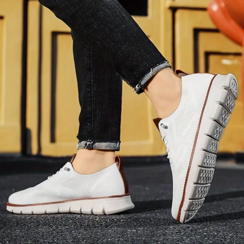 Men's lightweight stretch lace-up breathable shoes