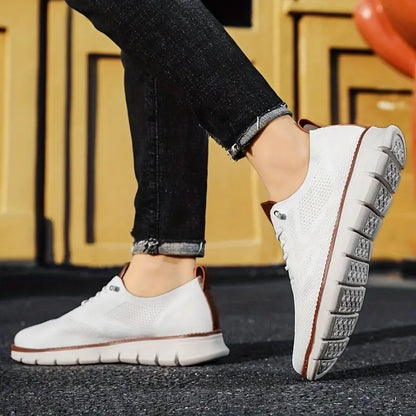 Men's lightweight stretch lace-up breathable shoes