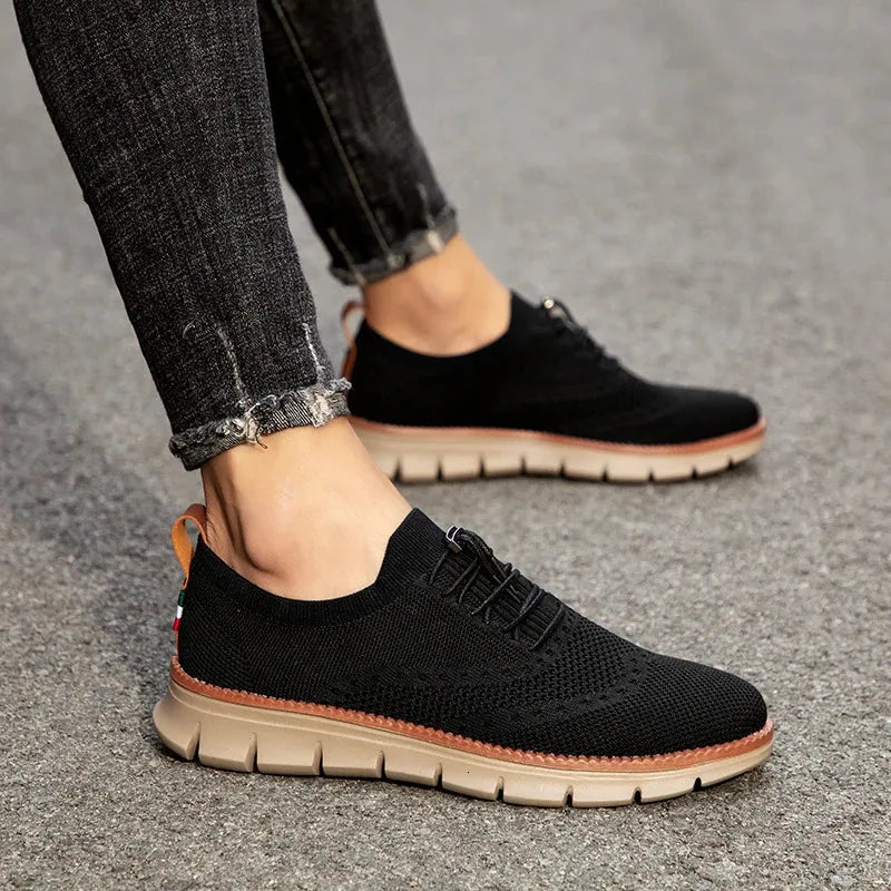 Men's lightweight stretch lace-up breathable shoes
