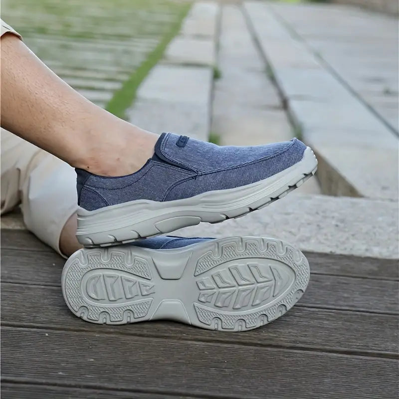 Men's slip-on canvas loafers breathable walking sneakers