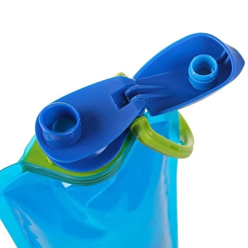 Foldable collapsible water bottle for hiking and travel