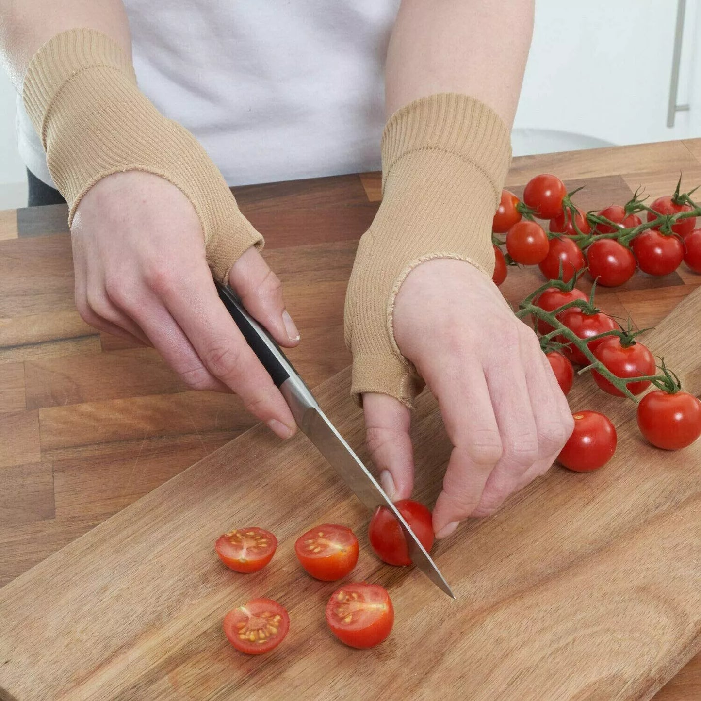 Silicone gel thumb support compression glove for arthritis and tendonitis