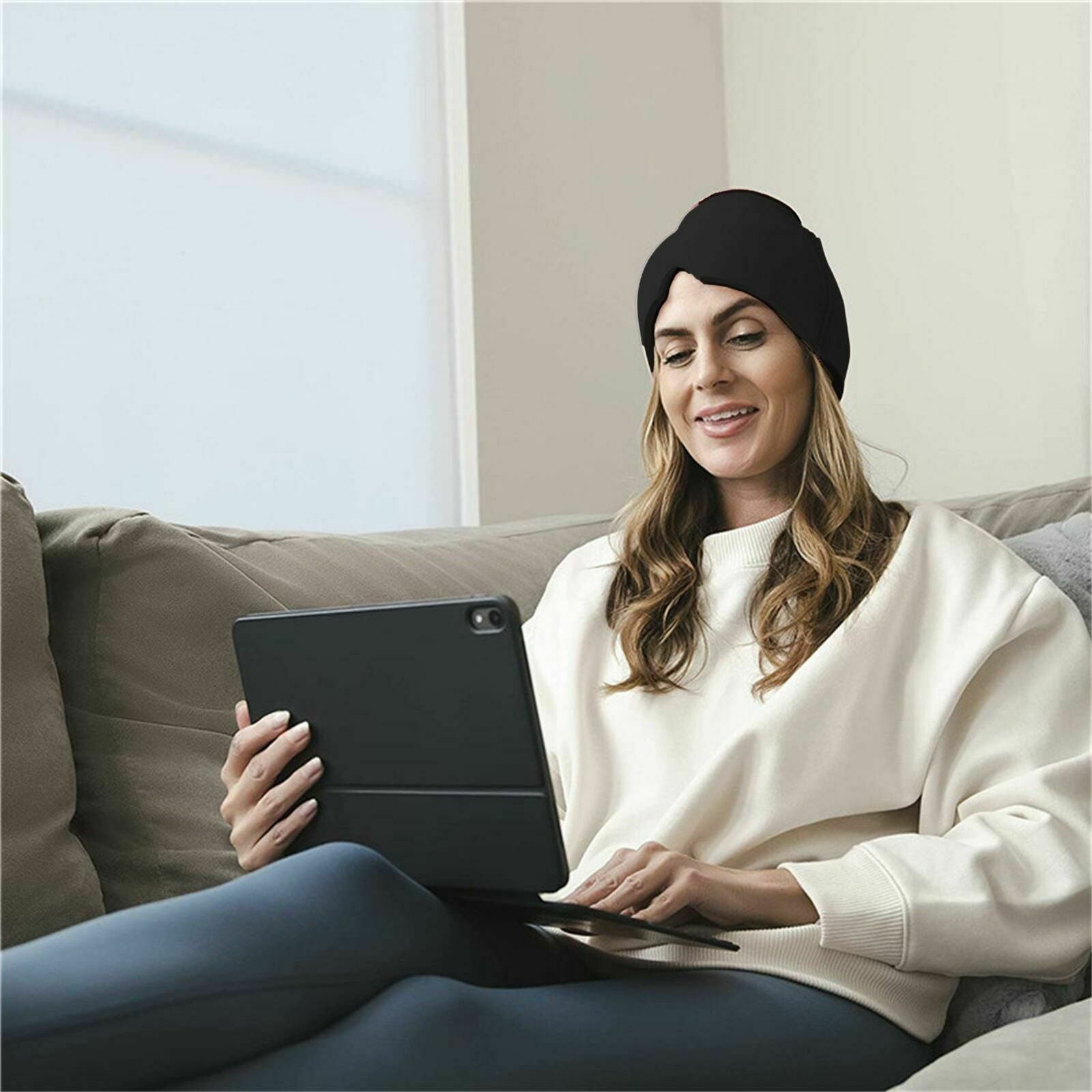 Wearable gel ice cap migraine relief hat with 360 degree cold compression