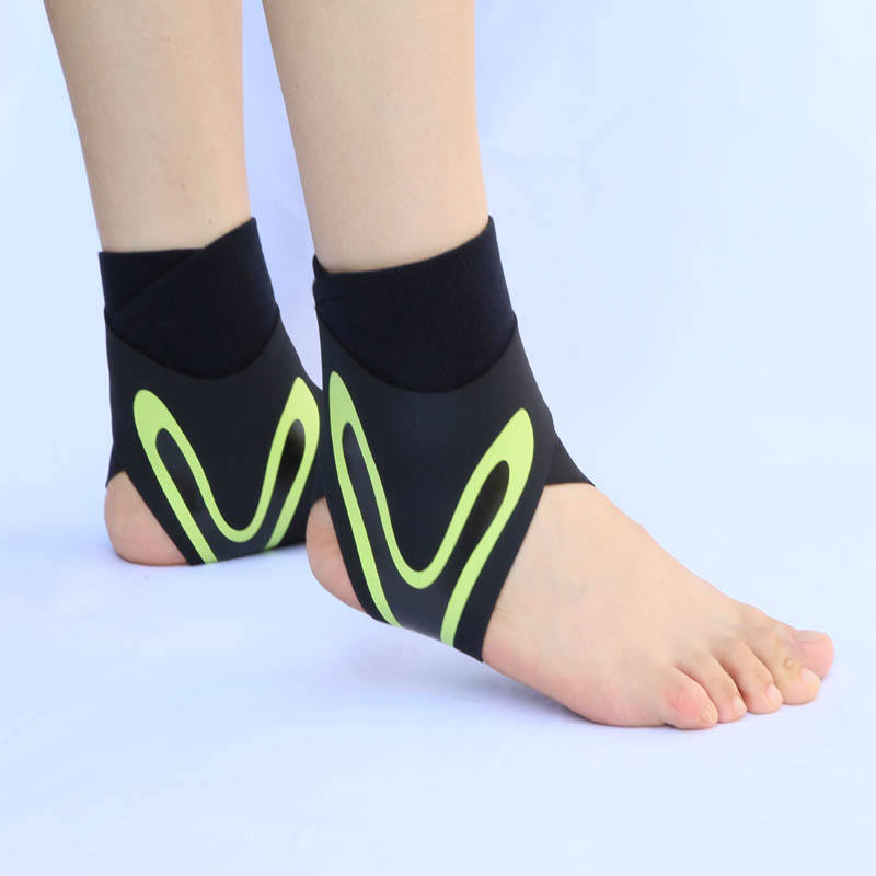 Adjustable ankle and plantar fasciitis compression wrap brace